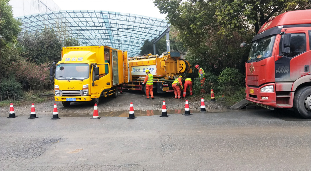 杨林街道成区雨污水管网“四位一体”检测疏通项目